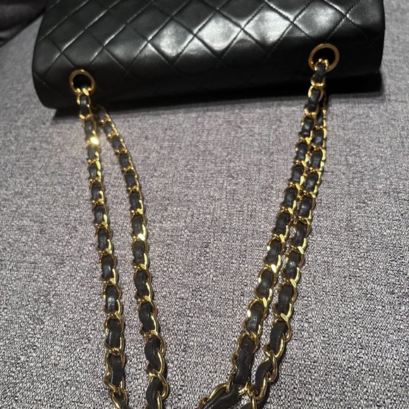 Authentic CHANEL Classic Flap Medium Lambskin Leather Black Gold Hardware - Picture 9 of 16